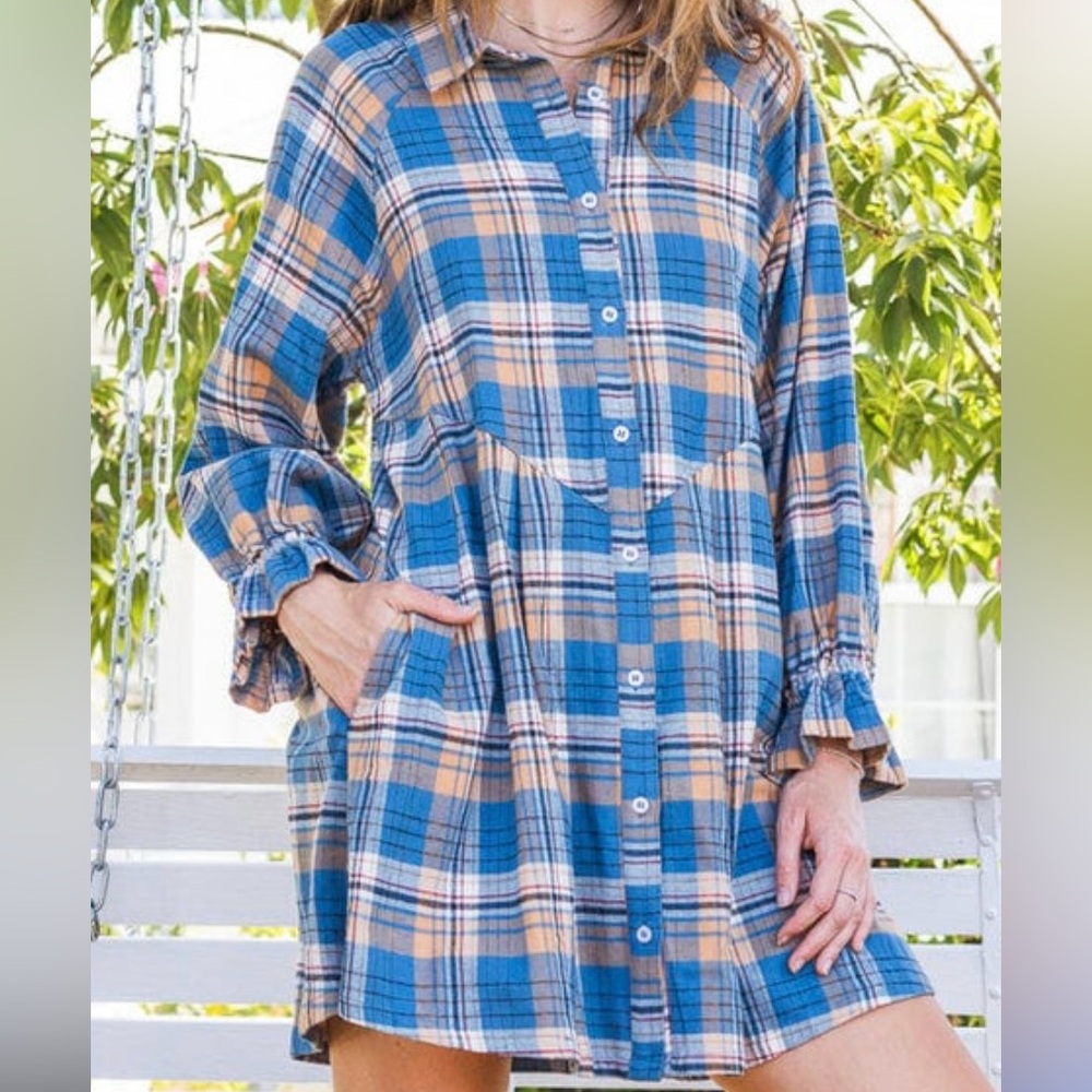En Creme Blue and Tan Plaid Long Sleeve Dress